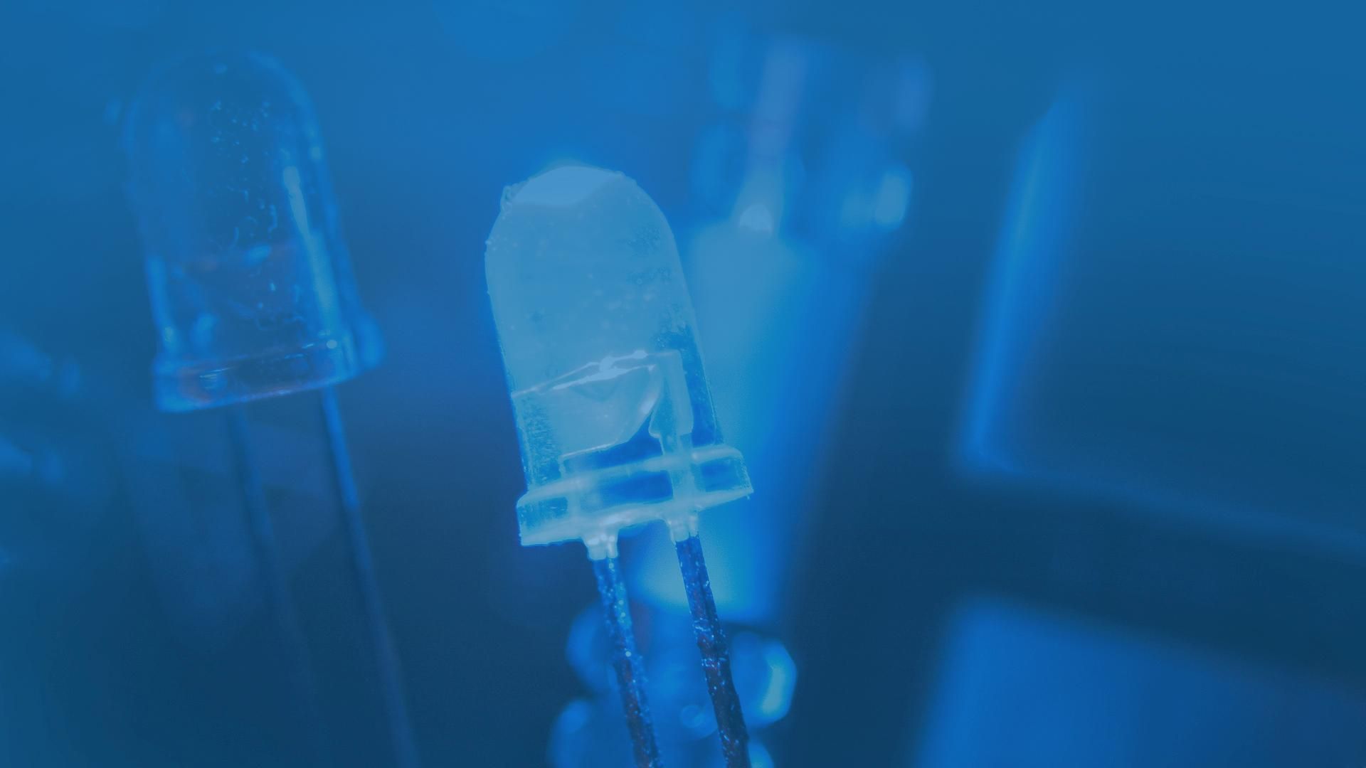 ELEKTRONIKA SPECJALISTYCZNA I KOMERCYJNA